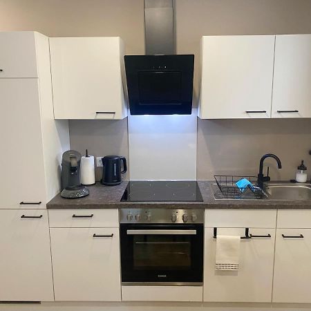 Moderne Ferienwohnung Mit Balkon Herxheim Exteriör bild